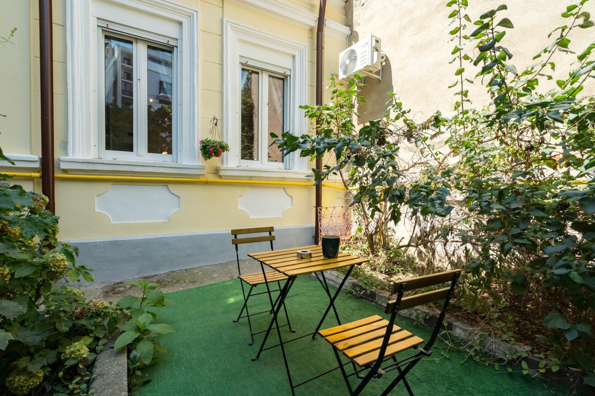 Luxury Apart-Hotel Bucharest Exterior photo